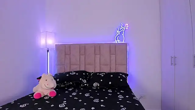 DannaTeen online show from 02.25.25