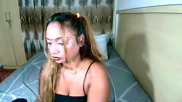 Snapshot of sexyindianchic chatting on 03.03.25 sexyindianchic online show from 03.03.25