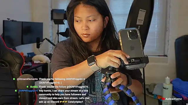 Snapshot of Bubbleliyah chatting on 12.16.25 Bubbleliyah online show from 12.16.25