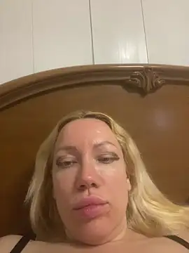 Snapshot of SofiaJoy chatting on 05.18.26 SofiaJoy online show from 05.18.26
