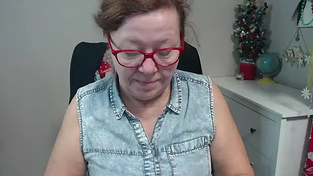 Adelewildx online show from 01.13.25