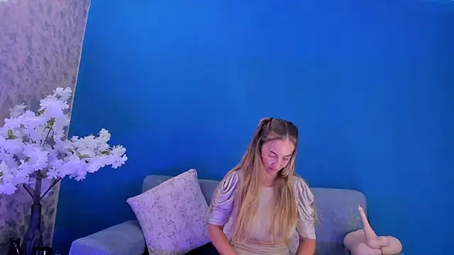 BellaMarieX online show from 04.11.26