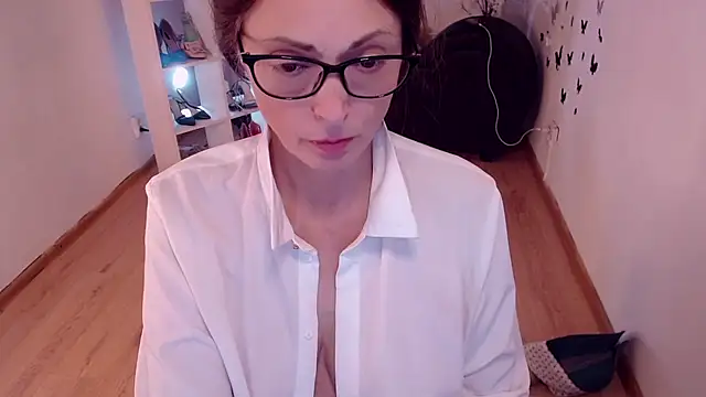Snapshot of CaringSophie chatting on 01.31.25 CaringSophie online show from 01.31.25