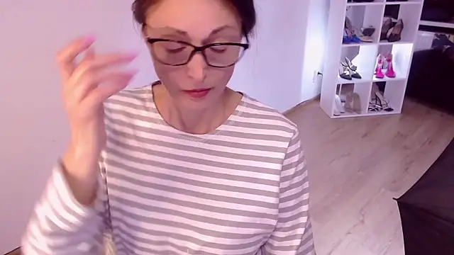 Snapshot of CaringSophie chatting on 02.26.25 CaringSophie online show from 02.26.25