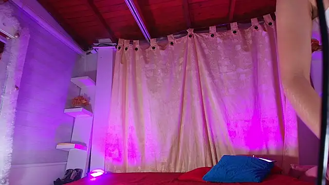 emyli sw  online show from 03.22.25