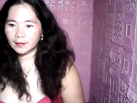 Snapshot of hotpusie_4u chatting on 11.05.25 hotpusie 4u online show from 11.05.25