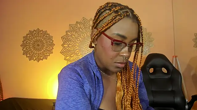 Snapshot of DakotaSexShow chatting on 03.05.25 DakotaSexShow online show from 03.05.25