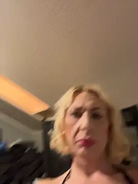 shemale000 online show from 04.20.26