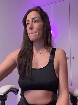 Snapshot of SweeetAlegra chatting on 03.21.25 SweeetAlegra online show from 03.21.25