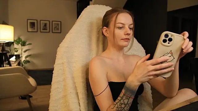 LadyInBad online show from 02.11.25