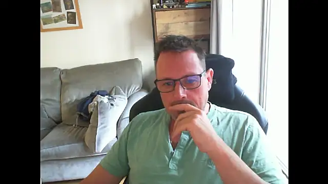 Snapshot of ZebedeePirate chatting on 03.22.25 ZebedeePirate online show from 03.22.25