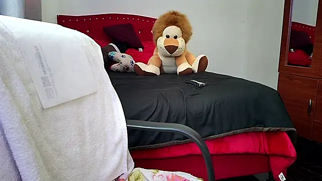 mayhott2 online show from 09.11.25