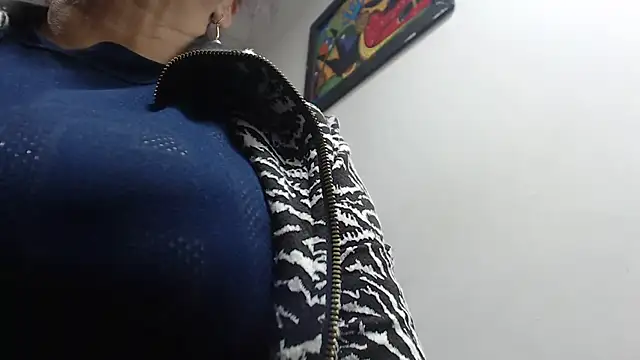 sexytitshot126 online show from 11.24.25