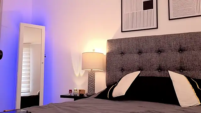 mandi4pole  online show from 03.14.25