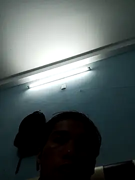 Snapshot of Cachcutee chatting on 12.31.24 Cachcutee online show from 12.31.24