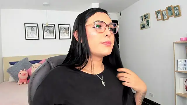 Snapshot of naty_pink chatting on 04.16.26 naty pink online show from 04.16.26