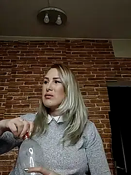 Snapshot of _Horny_milf_ chatting on 01.31.25 Horny milf online show from 01.31.25