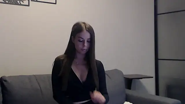 Melanie Scott Richerds online show from 09.26.25