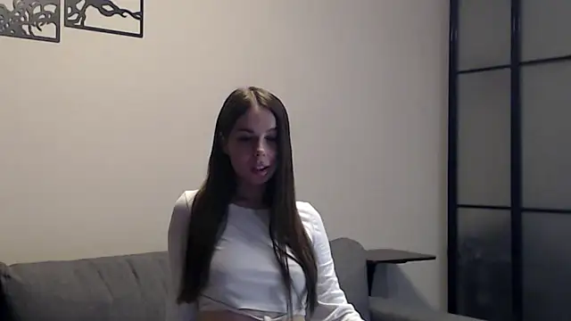 Melanie Scott Richerds online show from 09.28.25