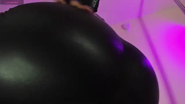 Cristina  Smith online show from 01.11.25