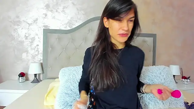 JennaMyers online show from 10.31.25