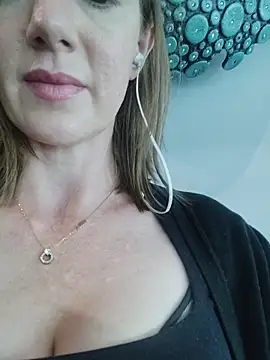 TopsyWilde online show from 03.30.26