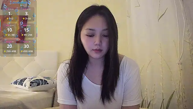 Snapshot of small_Eva chatting on 06.15.26 small Eva online show from 06.15.26