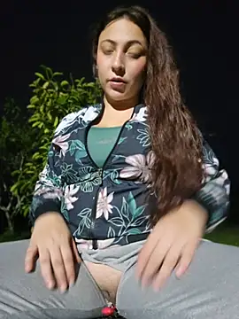 VickyHoult online show from 04.21.26