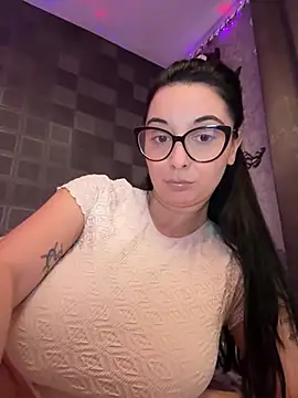 YreneRay online show from 01.14.25