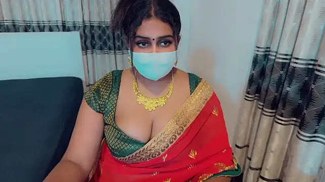 Snapshot of SonY_CaM chatting on 10.17.25 SonY CaM online show from 10.17.25