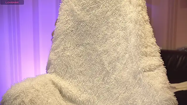 Snapshot of Danielle_Thomas chatting on 12.21.24 Danielle Thomas online show from 12.21.24