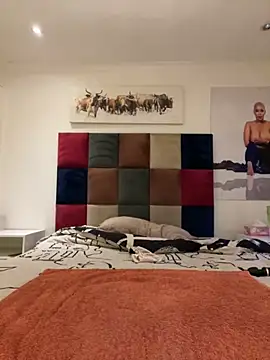 Snapshot of sexyTHANDO chatting on 10.19.25 sexyTHANDO online show from 10.19.25