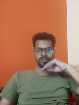 Snapshot of arhan3043 chatting on 10.15.25 arhan3043 online show from 10.15.25