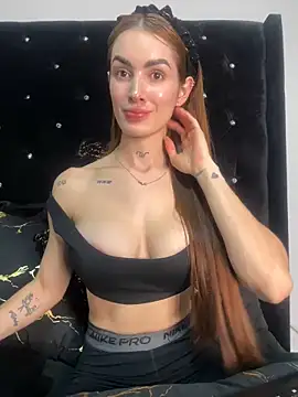 Snapshot of SofiaCarter chatting on 12.27.24 SofiaCarter online show from 12.27.24