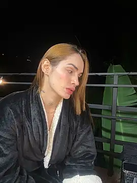 Snapshot of SofiaCarter chatting on 01.13.25 SofiaCarter online show from 01.13.25