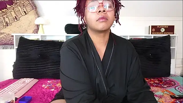 -khayaparker online show from 03.30.26