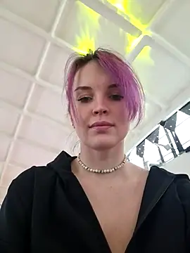 LazyTanukii online show from 01.22.25