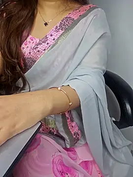 Snapshot of aliyaah_singh chatting on 03.19.25 aliyaah singh online show from 03.19.25