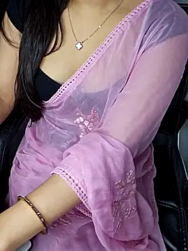 Snapshot of aliyaah_singh chatting on 05.11.26 aliyaah singh online show from 05.11.26