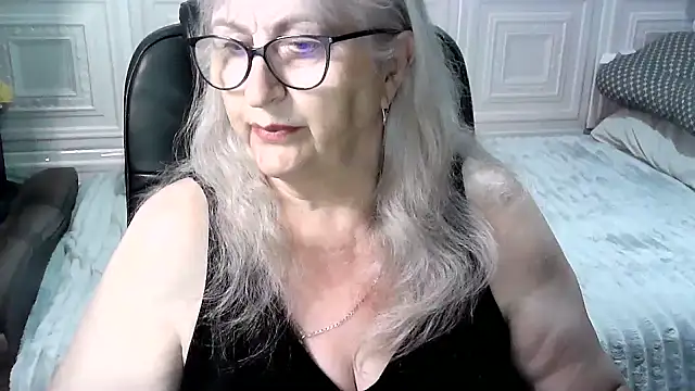 Snapshot of LolkaAlyss chatting on 05.10.26 LolkaAlyss online show from 05.10.26