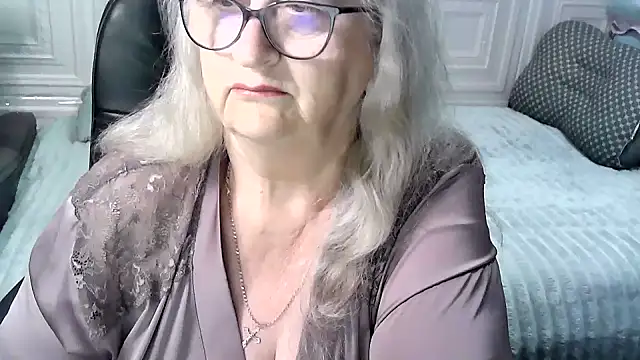 Snapshot of LolkaAlyss chatting on 05.17.26 LolkaAlyss online show from 05.17.26
