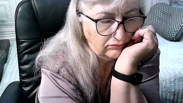 Snapshot of LolkaAlyss chatting on 05.25.26 LolkaAlyss online show from 05.25.26