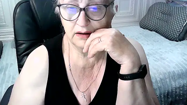 Snapshot of LolkaAlyss chatting on 05.28.26 LolkaAlyss online show from 05.28.26
