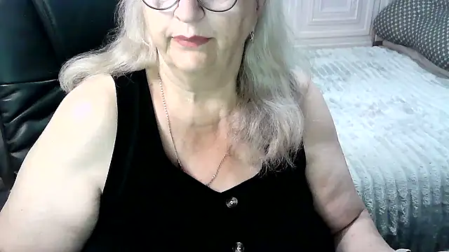 Snapshot of LolkaAlyss chatting on 06.06.26 LolkaAlyss online show from 06.06.26