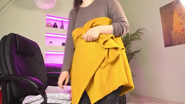 BattyMoll online show from 02.10.25