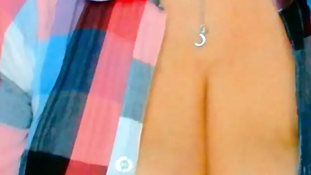 Snapshot of Tyana40 chatting on 01.24.25 Tyana40 online show from 01.24.25