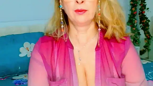 Tyana40 online show from 03.20.25