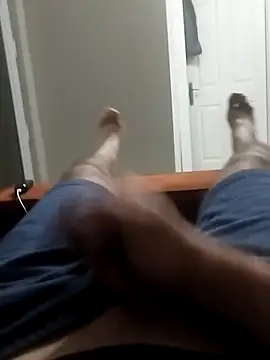 Snapshot of Aykut1990 chatting on 10.16.25 Aykut1990 online show from 10.16.25