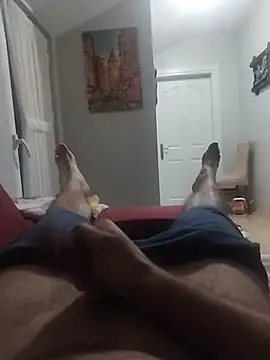 Snapshot of Aykut1990 chatting on 11.02.25 Aykut1990 online show from 11.02.25