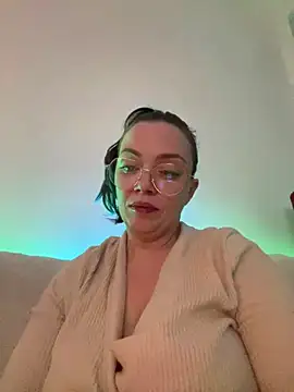 Snapshot of FemDom_RubyKnightXXO chatting on 07.28.26 FemDom RubyKnightXXO online show from 07.28.26